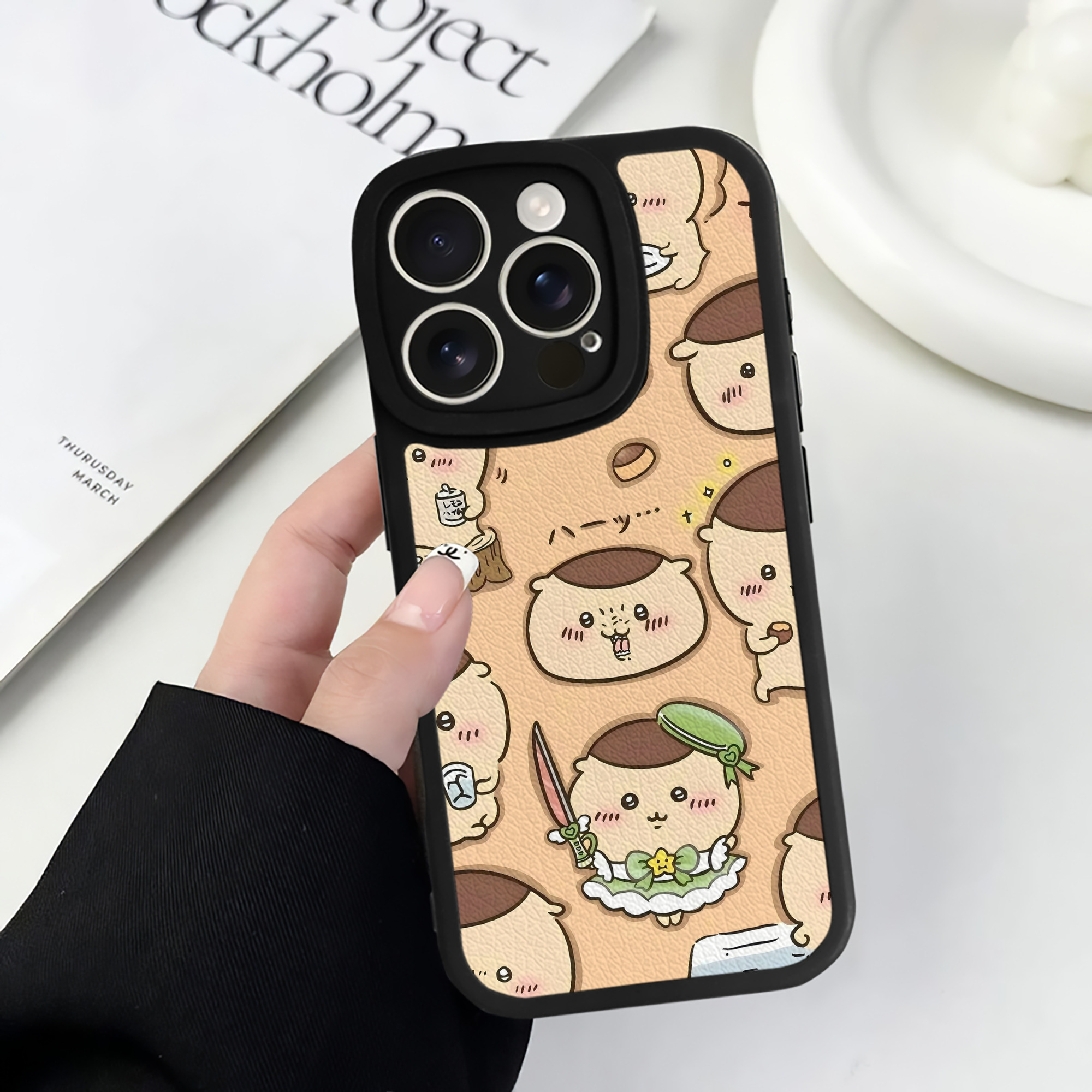 （画像用） ちいかわ Chii-kawa 【iPhone 16シリーズ対応】シリコンスマホケース（レザー調） 材質：シリコン